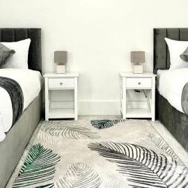 3 Bed-Sleeps 6-Great for Groups Families, hotel in Rochester