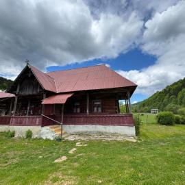Glamping - Casuta de pe Fiad, hotel in Romuli