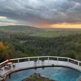 Breathtaking view of the Hills with HotTub, Pool and Pool Table, ξενοδοχείο σε Marble Mountain