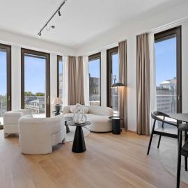 Voya Residence Zenit Royal - Luxury Apart Hotel Rooftop Views & Concierge, hotel v destinácii Luxembourg