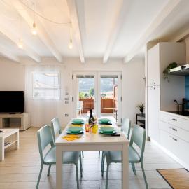 Conca d'Oro Apartments, appartamento 5 e 6, hotel en Arco