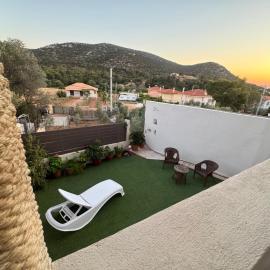 Detached House KATAFIGI, hotel in Palaia Fokaia
