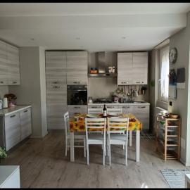 Appartamento tranquillo Ellis Home, Hotel in Morbegno
