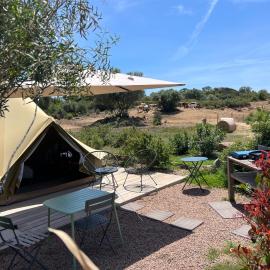 Le Tipi 2, hotel in Lecci