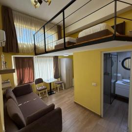 Auto Tana Guest House, hotel in Tirana