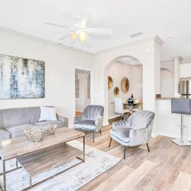 Pet-Friendly Condo -Upstay Near Disney w Pool