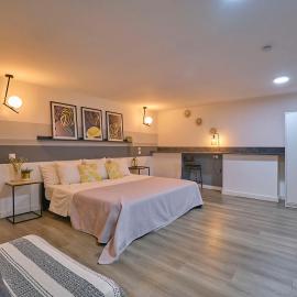 Alojamientos céntricos con bañera jacuzzi hidromasaje romántico, hotel a Madrid