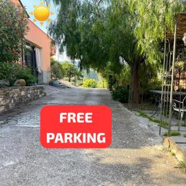 HOST4U - Olivo Al Mare, Splendido Appartamento al piano terra con Area Esterna e Parcheggio Auto a DOLCEDO, 10 minuti in auto dal Mare, hotell sihtkohas Dolcedo