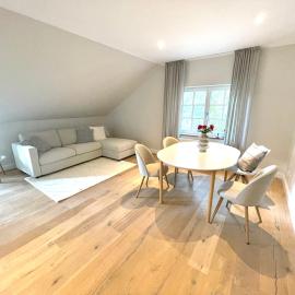 Hochwertige Ferienwohnung Pelzerhaken - direkt an der Ostsee, Hotel in Pelzerhaken