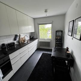 Semesterlägenhet nära Vättern: Karlsborg şehrinde bir otel