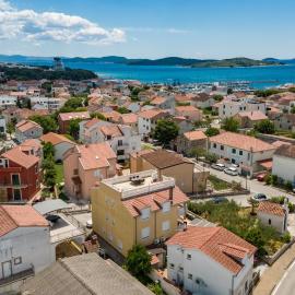 Apartments with parking space Vodice - 13973