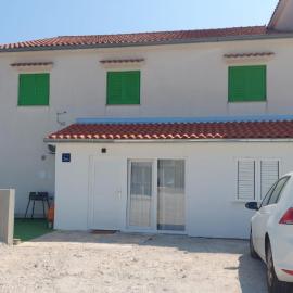 Apartments with parking space Vrpolje, Sibenik - 24474