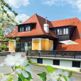 Frühstückspension Zanglhof, khách sạn ở Lannach