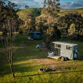 Tiny House Farmstay at Dreams Alpaca Farm - A Windeyer Outback Experience, hotel a Windeyer