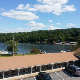 Clark's Beach Motel, hotel sa Old Forge