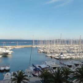 Port de Hyères Terrasse vue mer parking privé 2 SDB plage à pied