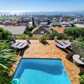 Bluegum Hill Guesthouse & Apartments