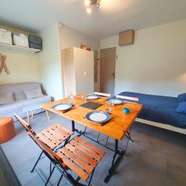 La Pause Bourboulienne Appartement RDC avec balcon โรงแรมในLa Bourboule