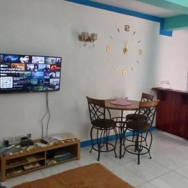 Cozy vacation retreat with free parking, hotel in Roseau