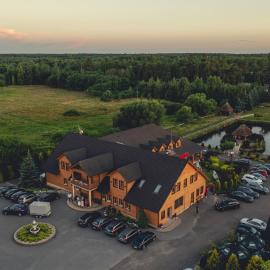 Viesnīca Karczma Góralska Wisznice - Hotel, Restauracja, Sala Weselna, Zoo pilsētā Wisznice