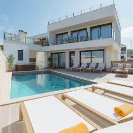 Beach Villa with ocean view, hotel in Lourinhã