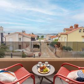 Luxury apartment near the beach, отель в Медулине