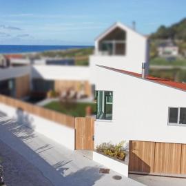Casita con jardín en playa de Razo