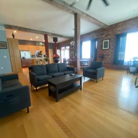 Suite A 2 BR w/ Bridge St. view, hotel v mestu Elkader