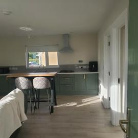 Seaside Retreat-2 Bed-Sleeps 4-Parking-Pets, hotel a Portmagee