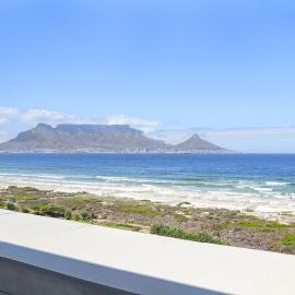 Dolphin Beach H301