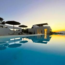 Psarea Villas - Gesamte Anlage mit 3 Häusern und Pool, Hotel in Kamilari
