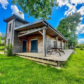 Gîte Domaine Taureau: Saint-Brisson şehrinde bir otel