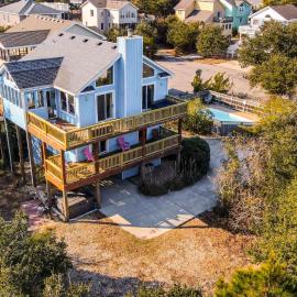 Oceanside with Pool Hot Tub and Updated Interior, hotel in Corolla