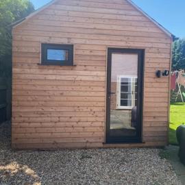 Harvey Hideaway, hotel din Claypole
