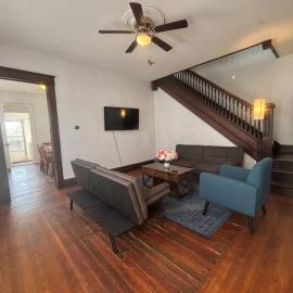 3BR suite w/ office close ISU, hotel u gradu Tere Hout