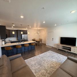 Brand New Condo in Spanish Fork, hotel u gradu 'Spanish Fork'
