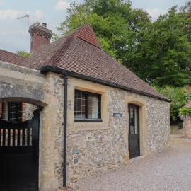 Yard Cottage