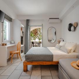 Sea View Apartments & Studios