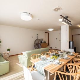 Spacious Living and Garden 10 min walk from Shizuoka station 4BR, hotel in Shizuoka
