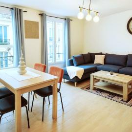 Logement Cosy & Spacieux Hypercentre CAEN、カーンのホテル