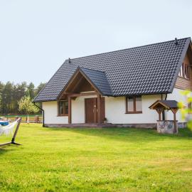 Domek całoroczny na Kaszubach Bliźniak, hotel din Lipusz