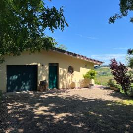 La casina sulla valle, hotel v destinaci Dozza