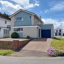 Spacious 3 bed holiday home, New Forest, Milford-on-Sea, close to beach