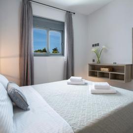 Staianna Suites-Elegante Suite Mouria – hotel w mieście Marantochori