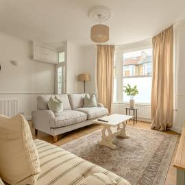 Stylish 3BR Forest Gate Home with Garden