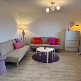 Waldnähe & Altstadtflair Souterrain mit Terrasse – hotel w mieście Rinteln