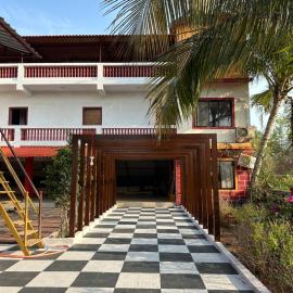 Golden bliss Resort and Pool, hotel i Nagaon