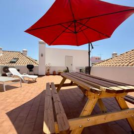 Sun & Terrace Tavira Escape - 10 mins City Center - 2 mins Train Station - Quiet