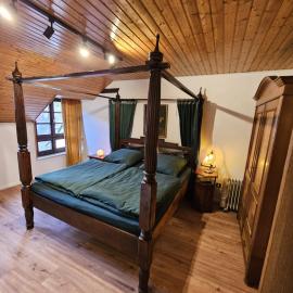 Fuchsbau, hotell i Lieser