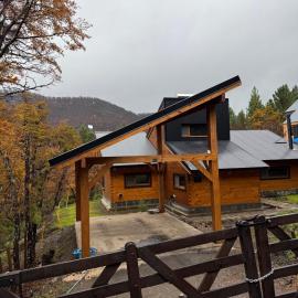 7 Lagos Cabaña Hoystein 3 dormit en Piedra de San Francisco - San Martín de Los Andes, Hotel in Cerro Negro